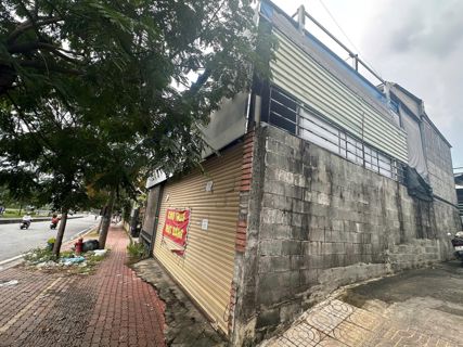 Bán nhà mặt tiền Hiệp Phú, Song Hành Xa Lộ Hà Nội, ngang 11.3m, Xây được hầm 7 tầng. Full tiện ích